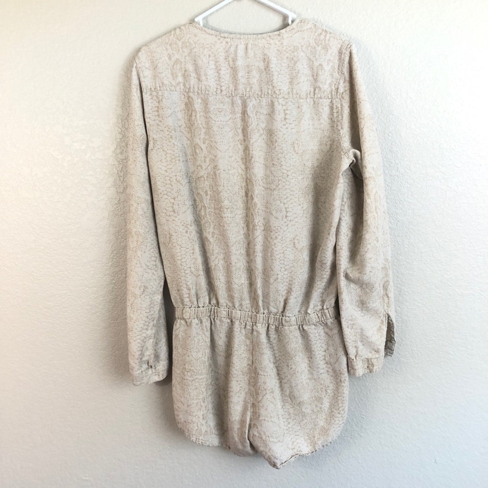 SOLD Anthropologie Bella Dahl Tan Snake Romper - Picture 5 of 5